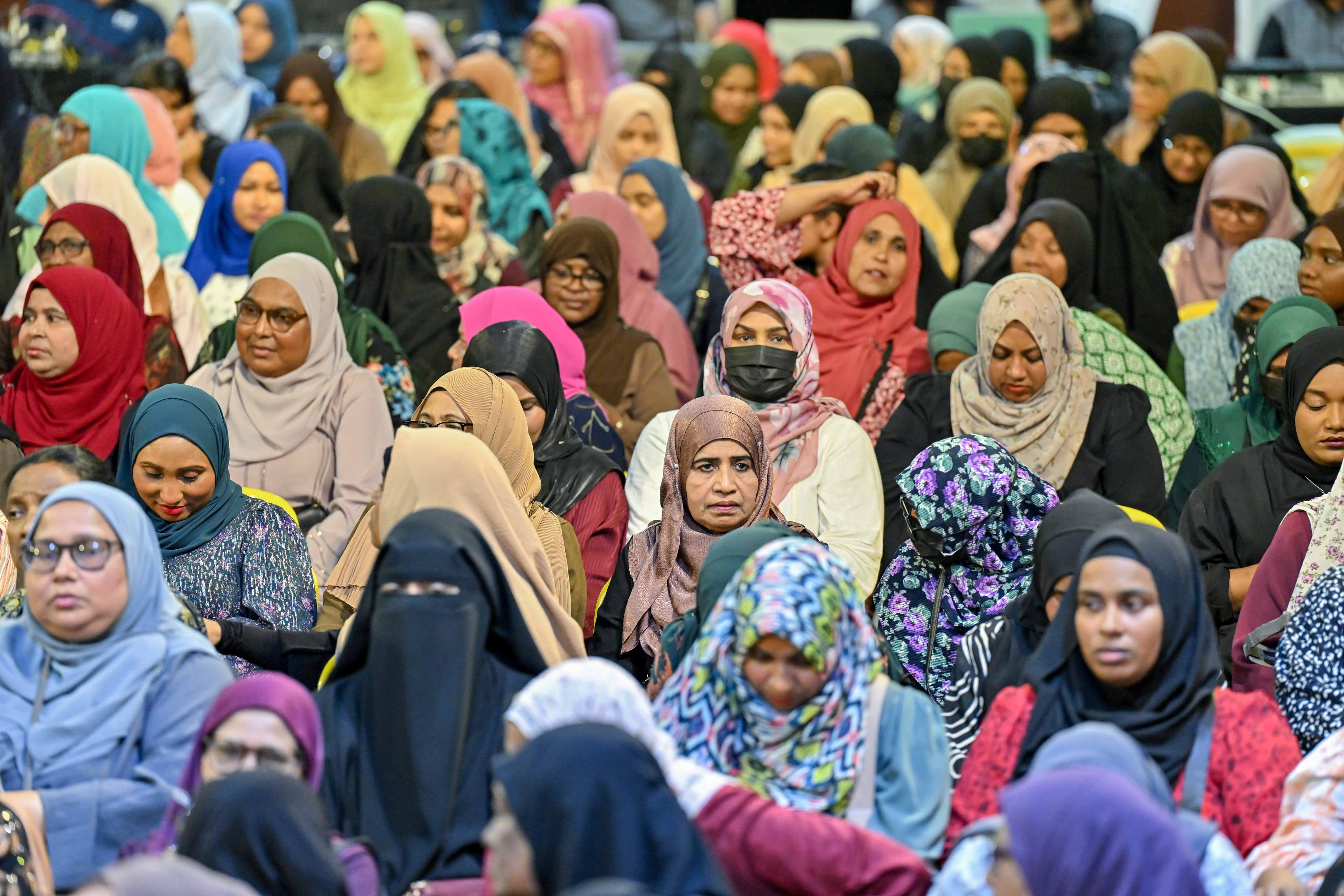 އެއް ކޮޓަރީގައި ދިރިއުޅޭ ފަރާތްތަކަށް ހައްލެއް ހޯދައިދޭނަން: ރައީސް