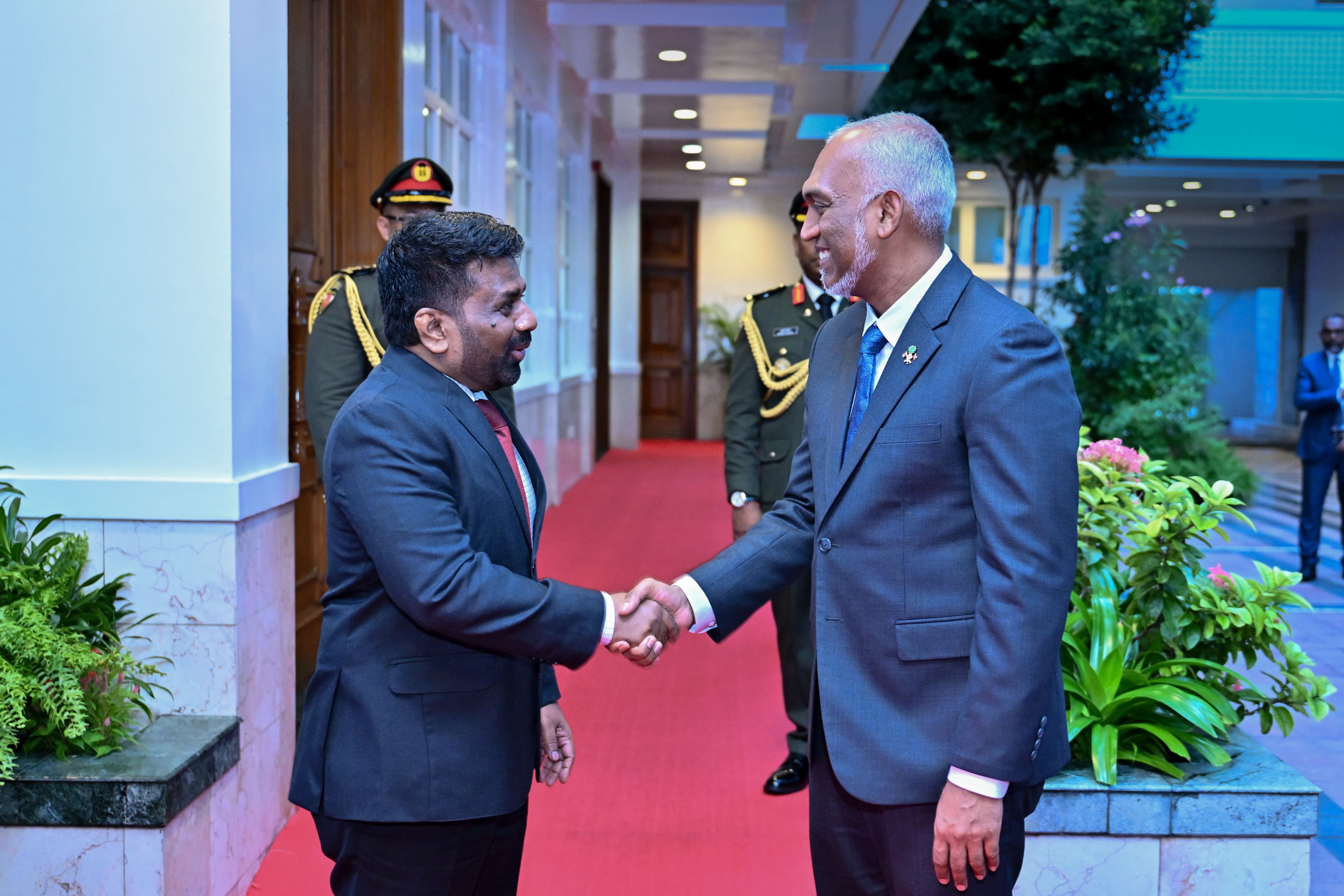 2.4 މިލިއަން ޑޮލަރާއެކު ލަންކާއަށް އެންމެ ބޮޑު އެހީއެއް ދިނީ ރާއްޖެއިން