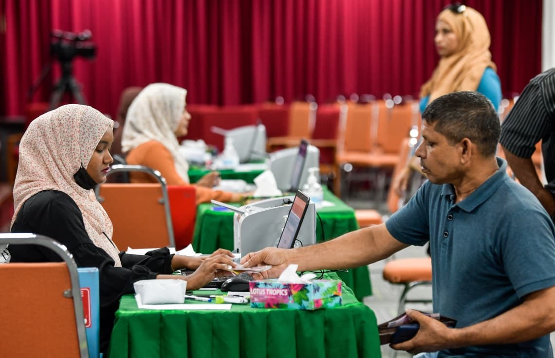 ރެކޯޑެއް: މިދިޔަ ދެއަހަރު ޒަކާތުގެ ގޮތުގައި 100 މިލިއަނަށްވުރެ ގިނަ ރުފިޔާ