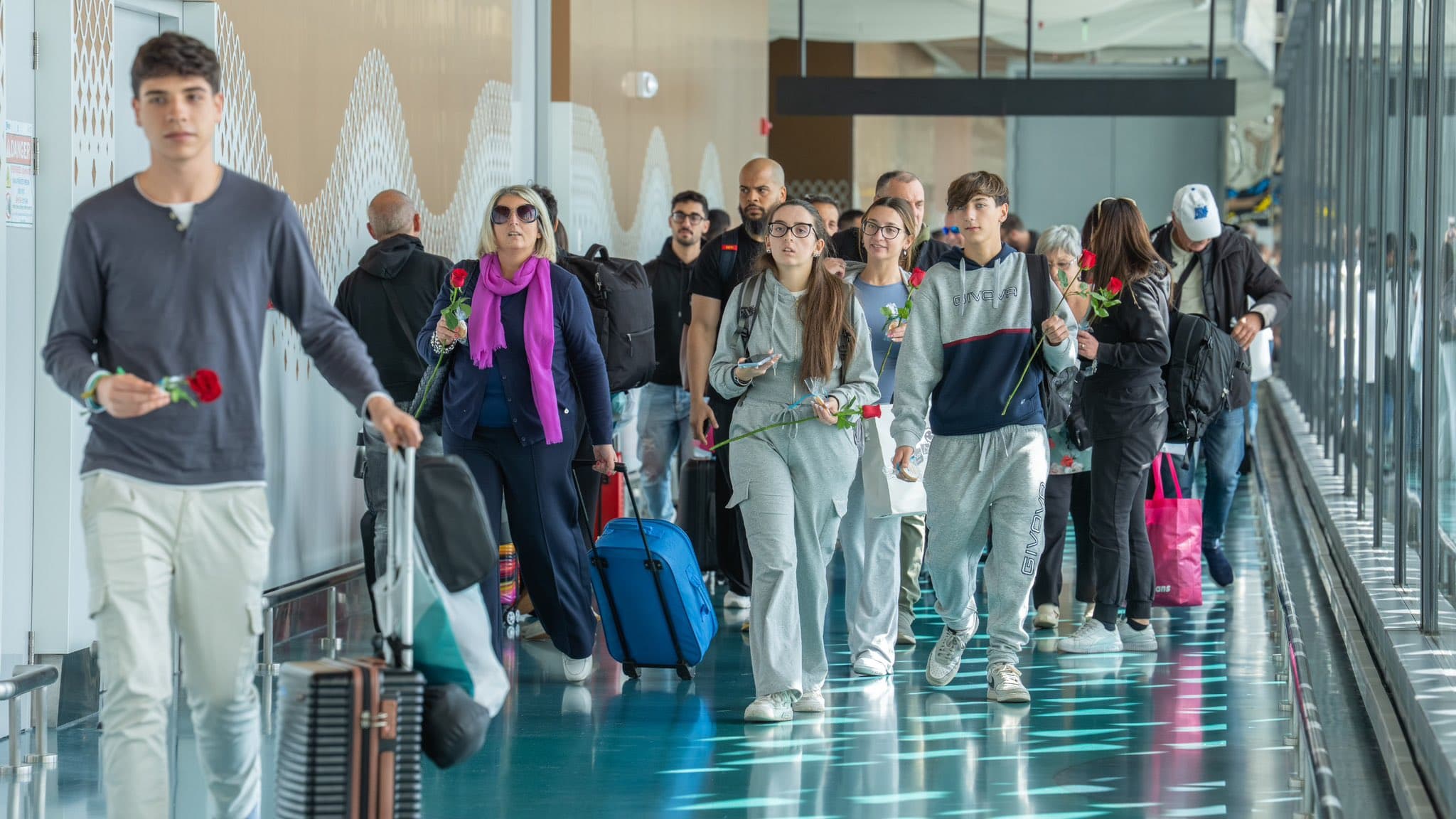 ރާއްޖެއައި ފަތުރުވެރިންގެ އަދަދު 170،000 އަށްވުރެ މައްޗަށް